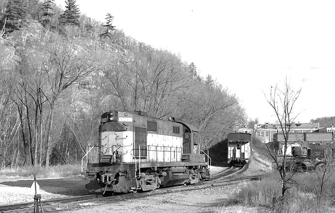 C&NW Switching at Niagara